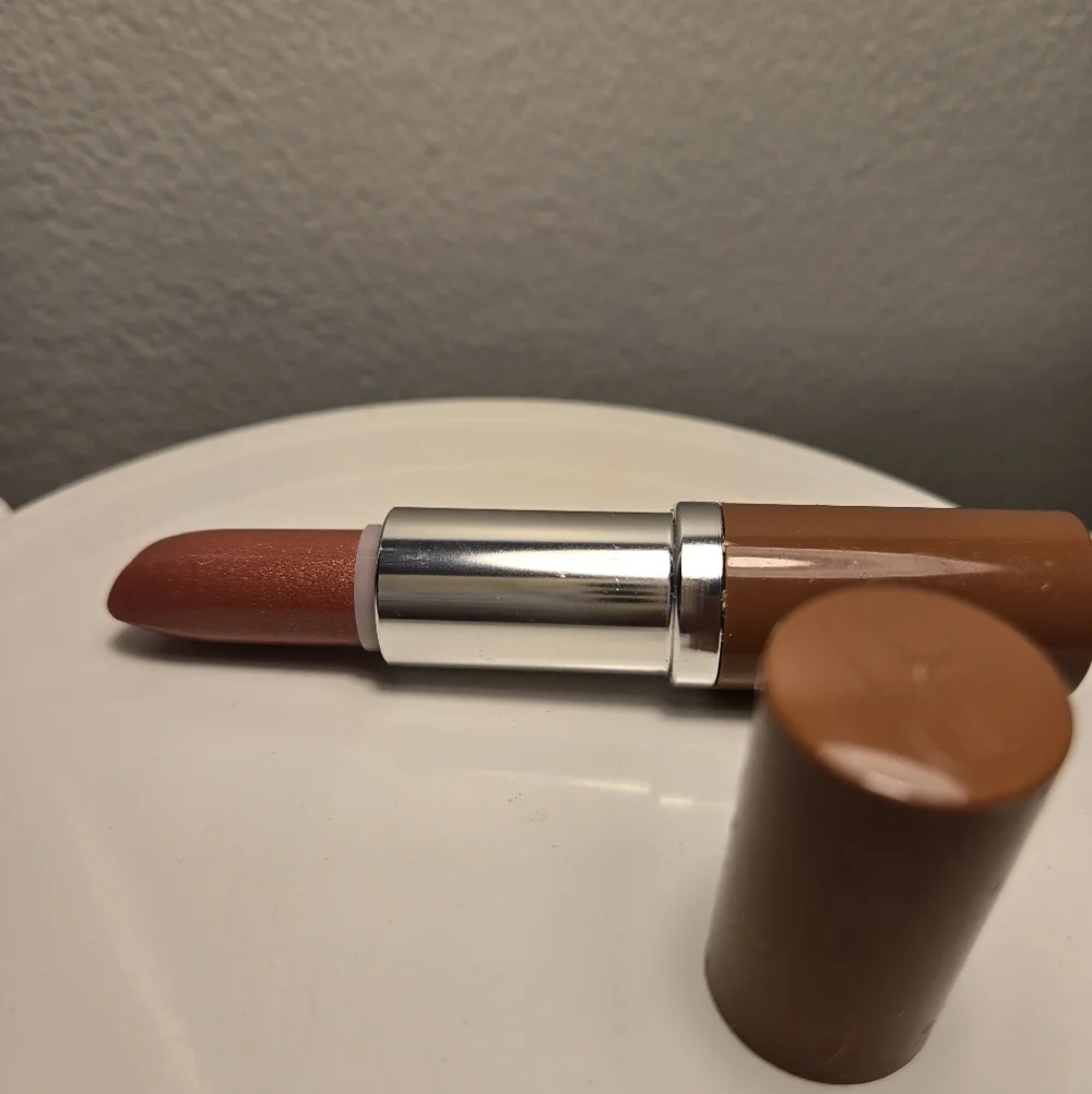 NEW Clinique 02 BARE POP Lip Colour And Primer - Picture 2 of 3
